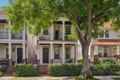 240 W 27th St, Houston, TX 77008