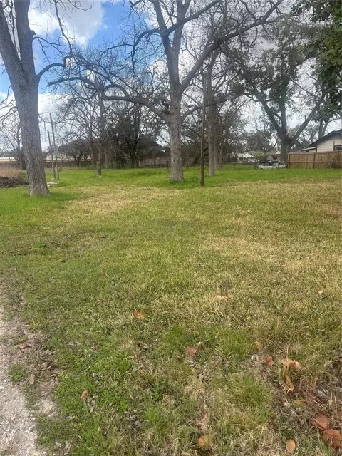9201 Fulton St, Houston, TX 77022