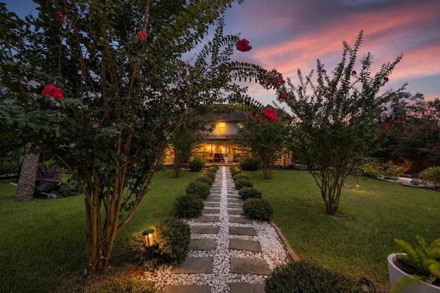 5526 Darschelle Dr, Houston, TX 77069