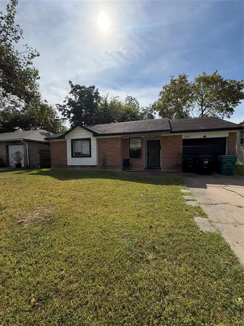 3803 Dalmatian Dr, Houston, TX 77045