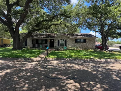 2000 Kirk Dr, Brenham, TX 77833