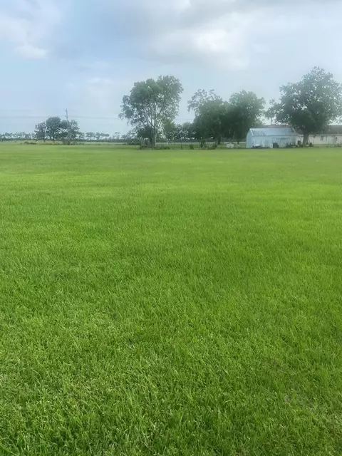 457 Sargent Dr, Bay City, TX 77414