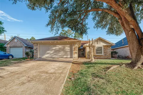 15638 Schumann Ln, Houston, TX 77083