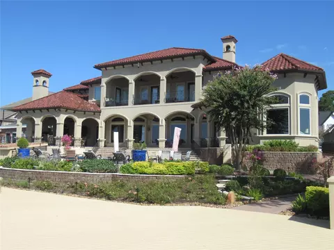 116 W Shore Ln, Montgomery, TX 77356