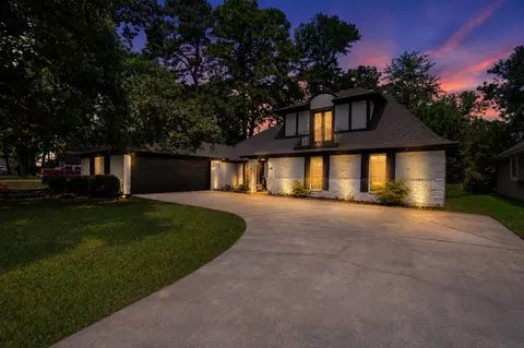 88 April Wind Dr S, Montgomery, TX 77356