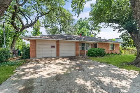 8506 Fawndale Ln, Houston, TX 77040
