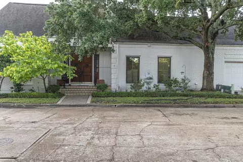 9682 Longmont Dr, Houston, TX 77063