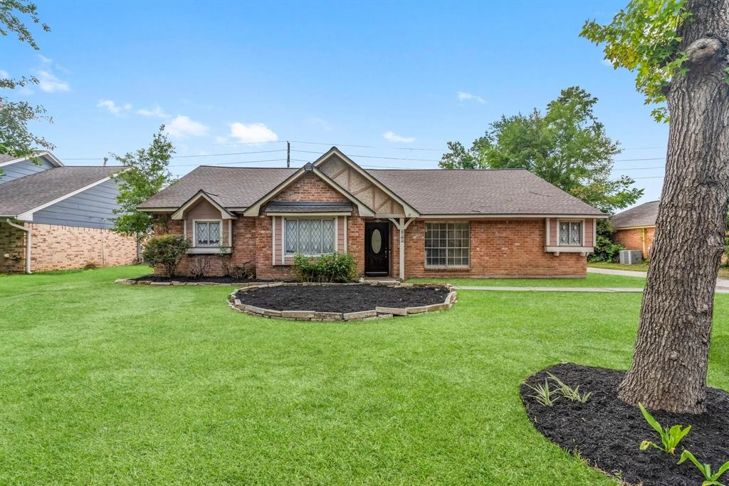 623 E Cypresswood Dr  