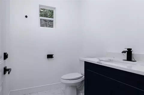 Bath - 414 Peach Point Ln, Trinity, TX 75862 photo 5 of 5