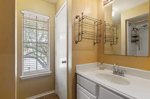 Bath - 1306 Coppercrest Dr, Spring, TX 77386 photo 3 of 6