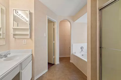 Bath - 1306 Coppercrest Dr, Spring, TX 77386 photo 4 of 6