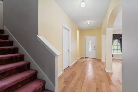 Entry Way - 1306 Coppercrest Dr, Spring, TX 77386 photo 3 of 7
