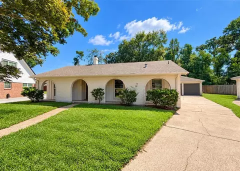 1738 Hollyberry Dr, Houston, TX 77073