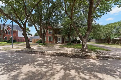 5819 Eldridge Glen Dr, Houston, TX 77041
