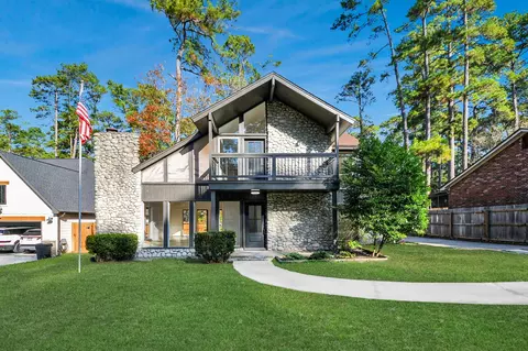 13946 Dolphin Dr, Willis, TX 77318