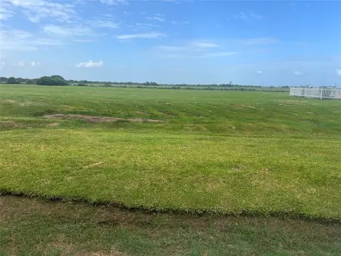 18023 Shaman Dr, Galveston, TX 77554