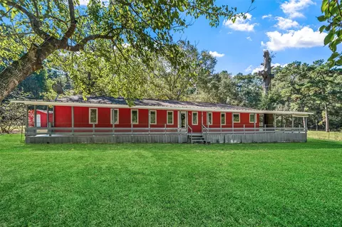 21 River Rd, Cleveland, TX 77328
