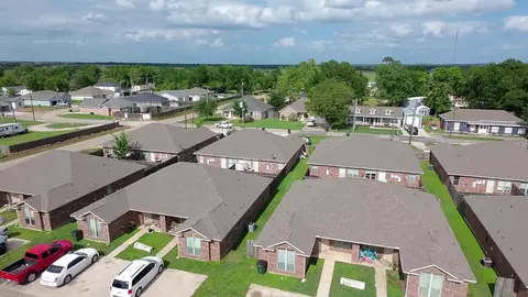 View/Area - 722 N Sharp St, Franklin, TX 77856 photo 2 of 3