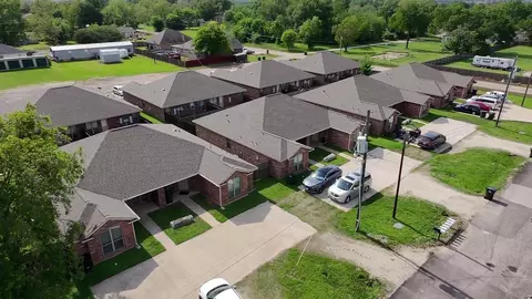 View/Area - 722 N Sharp St, Franklin, TX 77856 photo 1 of 3