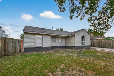 515 Ogilvie St, Houston, TX 77017