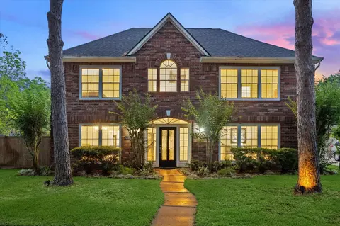 4419 Three Rivers Dr, Sugar Land, TX 77478
