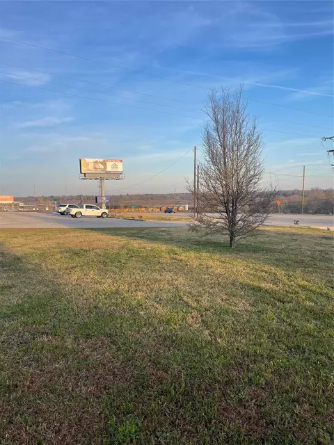 13185 Fm 1097 Rd W, Willis, TX 77318