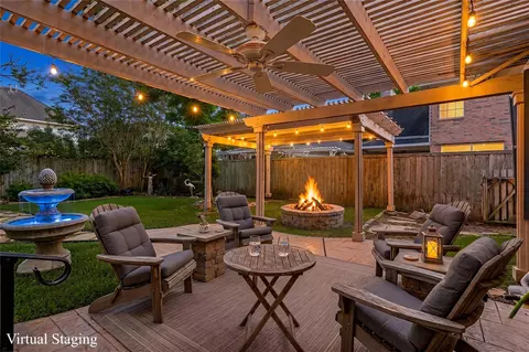 1518 Fall Wood Dr, Sugar Land, TX 77479