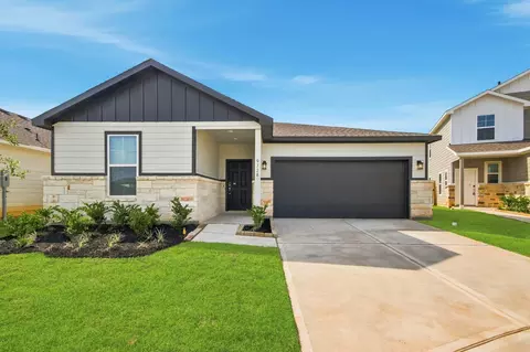 9728 Caney Bend Rd, Conroe, TX 77303