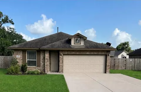 261 Inwood Dr, West Columbia, TX 77486