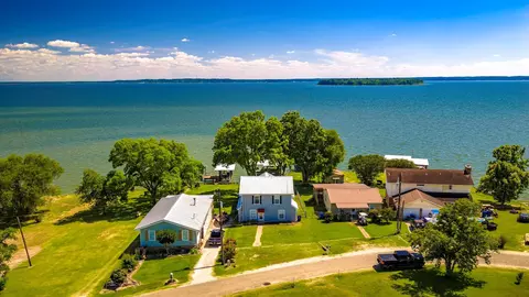536 Weavers Cv, Livingston, TX 77351