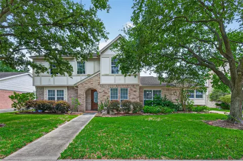 16217 Lakeview Dr, Jersey Village, TX 77040