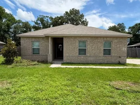 104 Tracie Dr, Dayton, TX 77535
