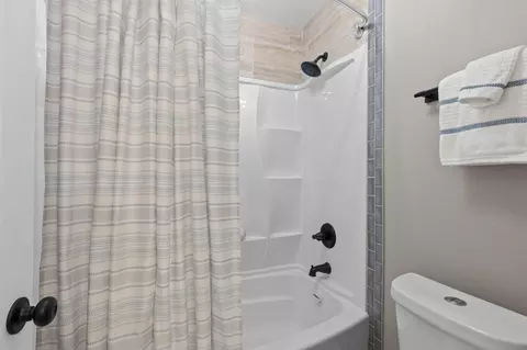 Bath - 25318 Sugar Valley Ln, Spring, TX 77373 photo 5 of 5