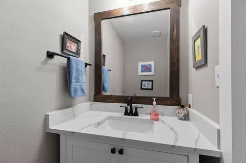 Bath - 25318 Sugar Valley Ln, Spring, TX 77373 photo 1 of 5