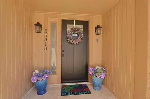 Entry Way - 25318 Sugar Valley Ln, Spring, TX 77373 photo 2 of 5