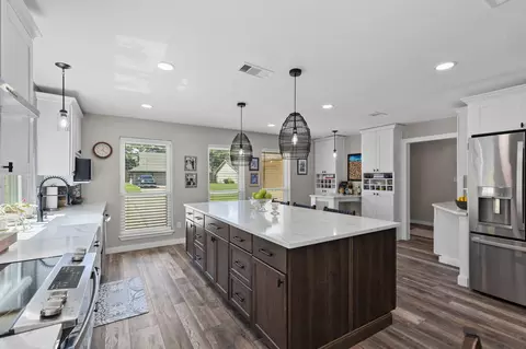 Kitchen - 25318 Sugar Valley Ln, Spring, TX 77373 photo 3 of 5