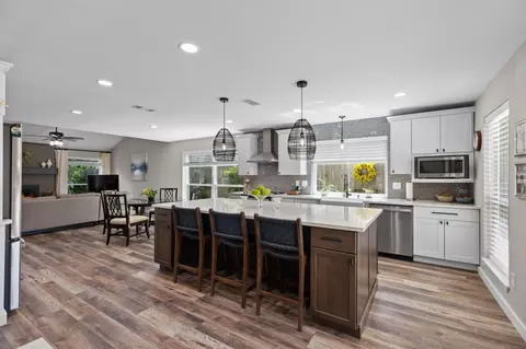 Kitchen - 25318 Sugar Valley Ln, Spring, TX 77373 photo 2 of 5