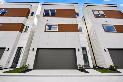 2415 Harrington St, Houston, TX 77026