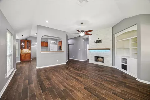 Living - 20910 Sandy Briar Ct, Spring, TX 77379 photo 4 of 6