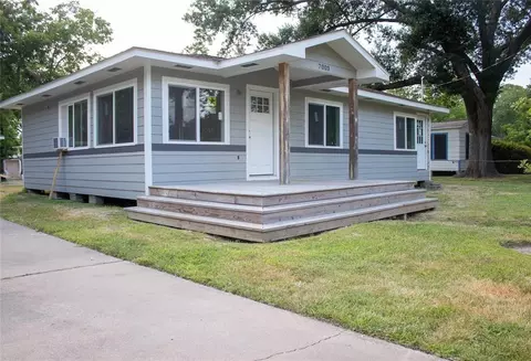 7003 Hoffman St, Houston, TX 77028