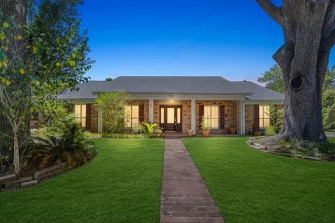 11311 Cold Spring Dr, Houston, TX 77043