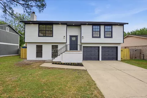 11338 White Gate Ln, Houston, TX 77067
