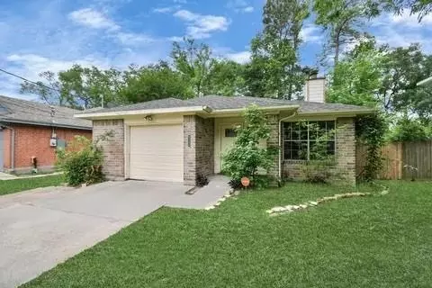 8106 Claiborne St, Houston, TX 77078
