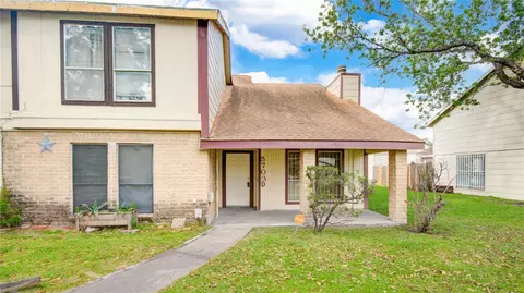 5703 Easthampton Dr #D, Houston, TX 77039