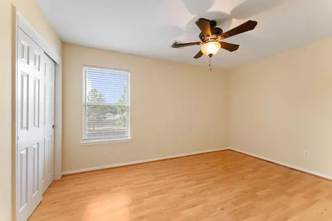 Bedroom - 927 Northgate Springs Dr, Spring, TX 77373 photo 3 of 4