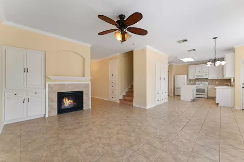 Living - 927 Northgate Springs Dr, Spring, TX 77373 photo 5 of 7
