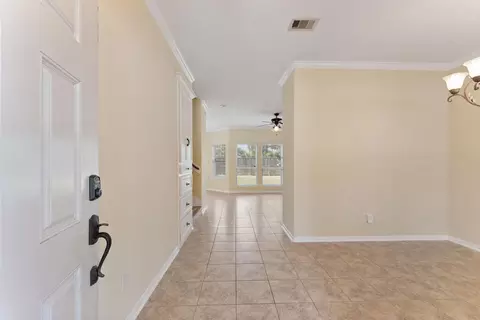 Entry Way - 927 Northgate Springs Dr, Spring, TX 77373 photo 1 of 3