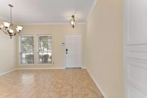 Entry Way - 927 Northgate Springs Dr, Spring, TX 77373 photo 2 of 3