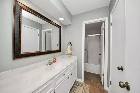 Bath - 30202 E Geneva Dr, Spring, TX 77386 photo 3 of 3