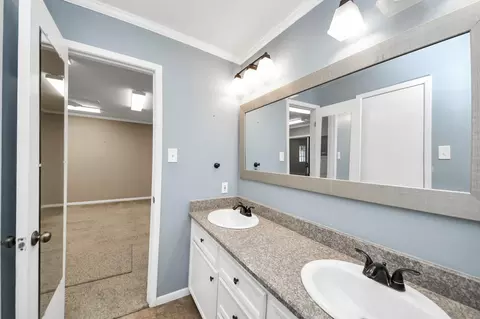 Bath - 30202 E Geneva Dr, Spring, TX 77386 photo 1 of 3